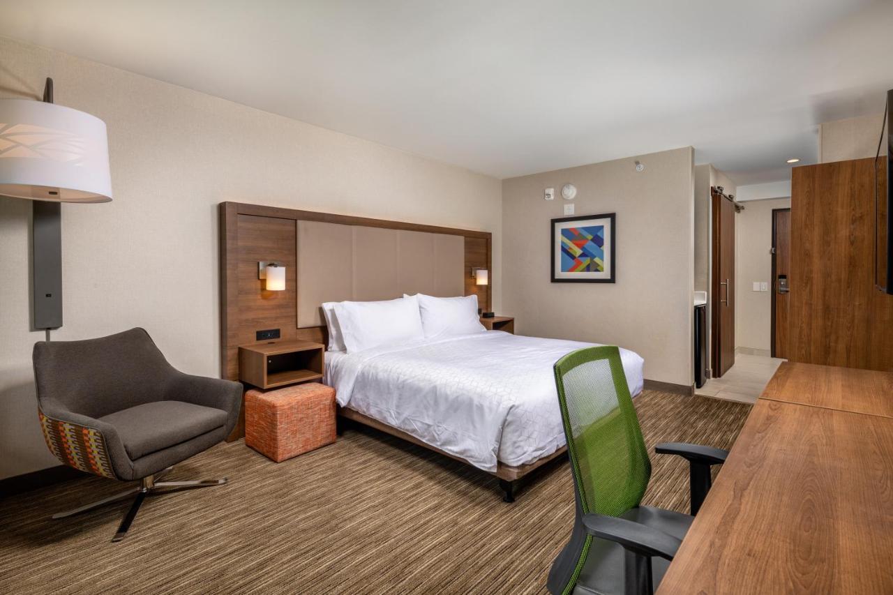 Holiday Inn Express & Suites Chatsworth By Ihg Los Ángeles Exterior foto