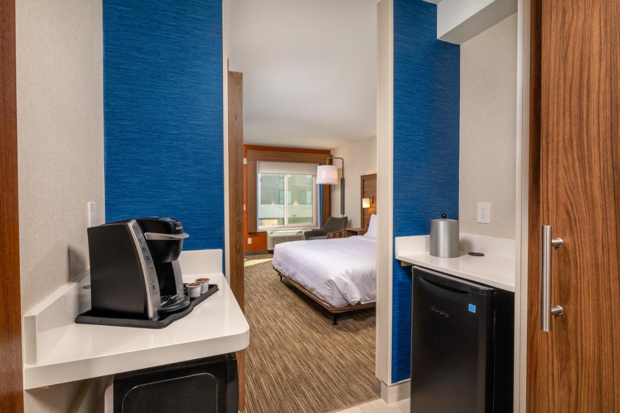 Holiday Inn Express & Suites Chatsworth By Ihg Los Ángeles Exterior foto