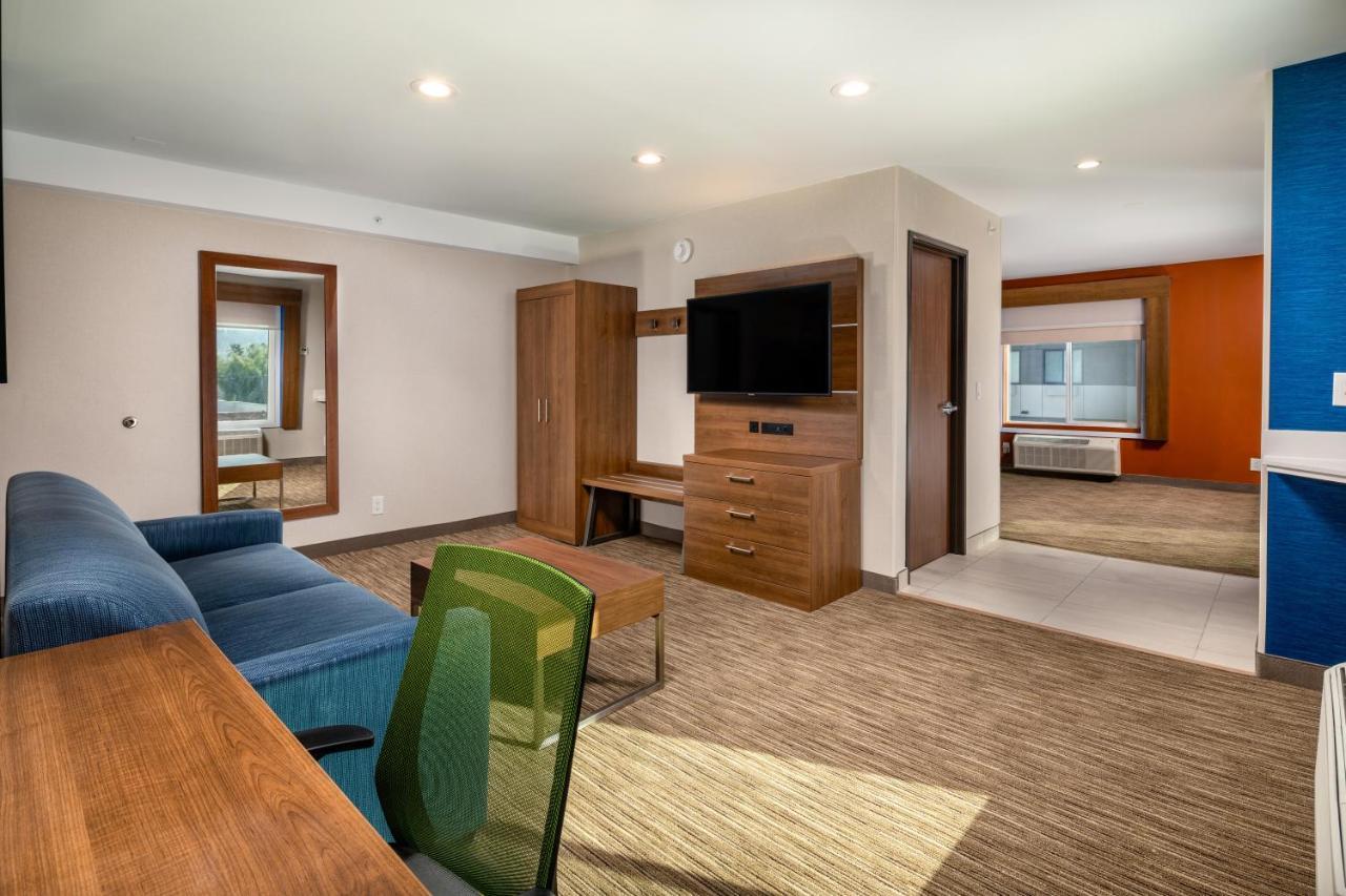 Holiday Inn Express & Suites Chatsworth By Ihg Los Ángeles Exterior foto