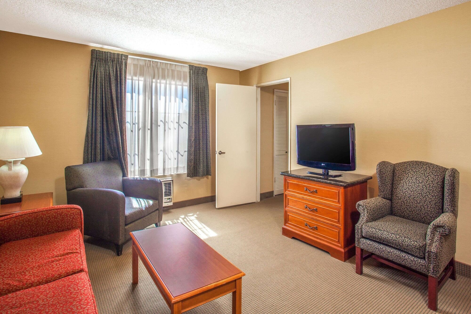 Holiday Inn Express & Suites Chatsworth By Ihg Los Ángeles Exterior foto