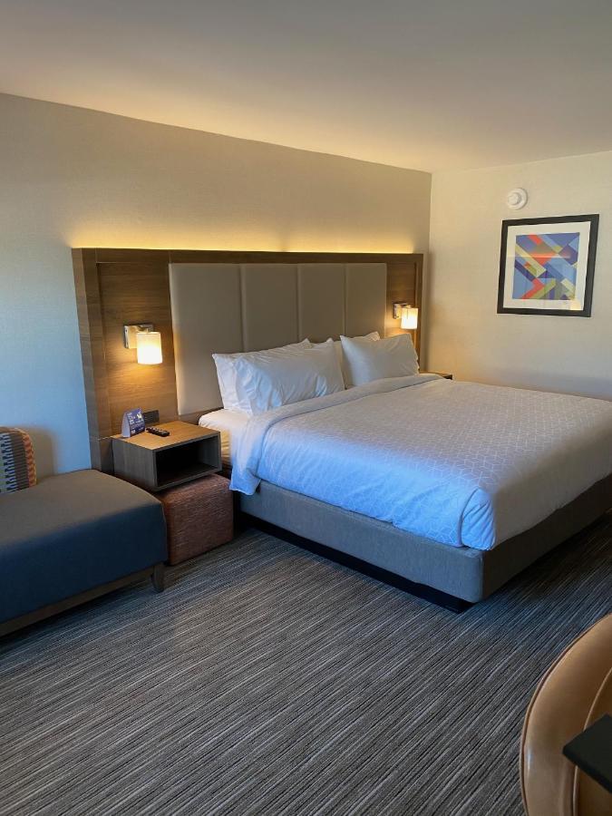 Holiday Inn Express & Suites Chatsworth By Ihg Los Ángeles Exterior foto