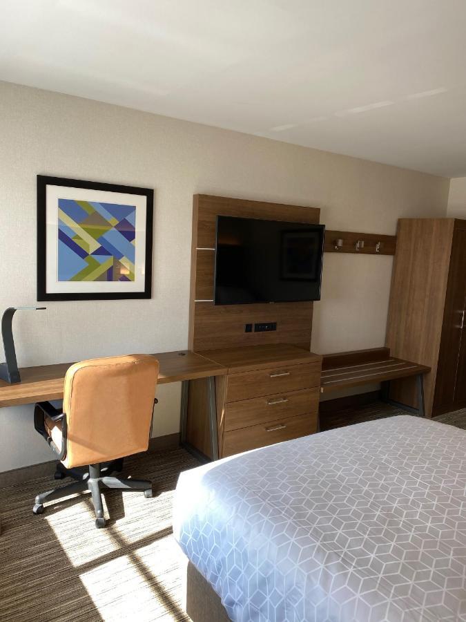 Holiday Inn Express & Suites Chatsworth By Ihg Los Ángeles Exterior foto